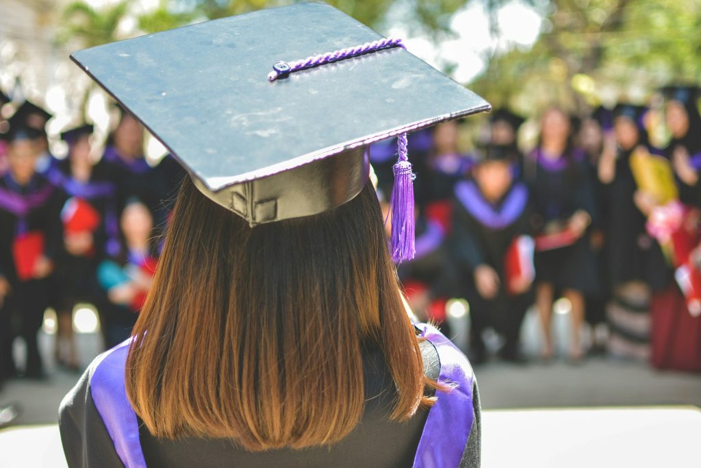Posso fazer dependência em outra faculdade
Direitos do aluno na faculdade particular
como calcular o valor de uma disciplina em dependência?
Posso processar a faculdade por danos morais
Quantas matérias pode ficar em dependência no ensino médio
Por quais motivos posso processar uma faculdade
Lei que ampara o estudante universitário que trabalha
Código de Defesa do Consumidor faculdades particulares